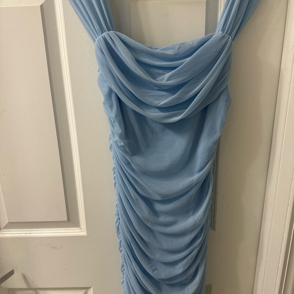 Elegant Blue Ruched Strapless Dress with Cowl Neck